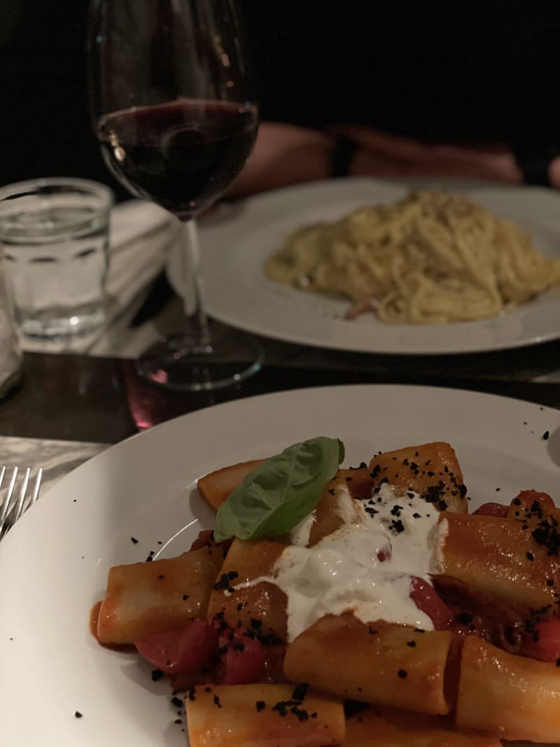 Rigatoni con pomodori fresci   - Abbottega, Milan