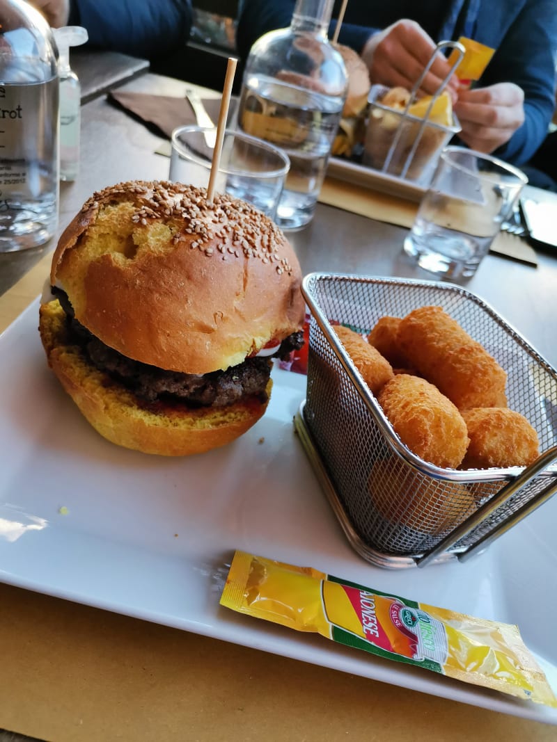 Norma Hamburger Con Crocchette Di Patate  - Polentone Burger Bistrot, Brescia