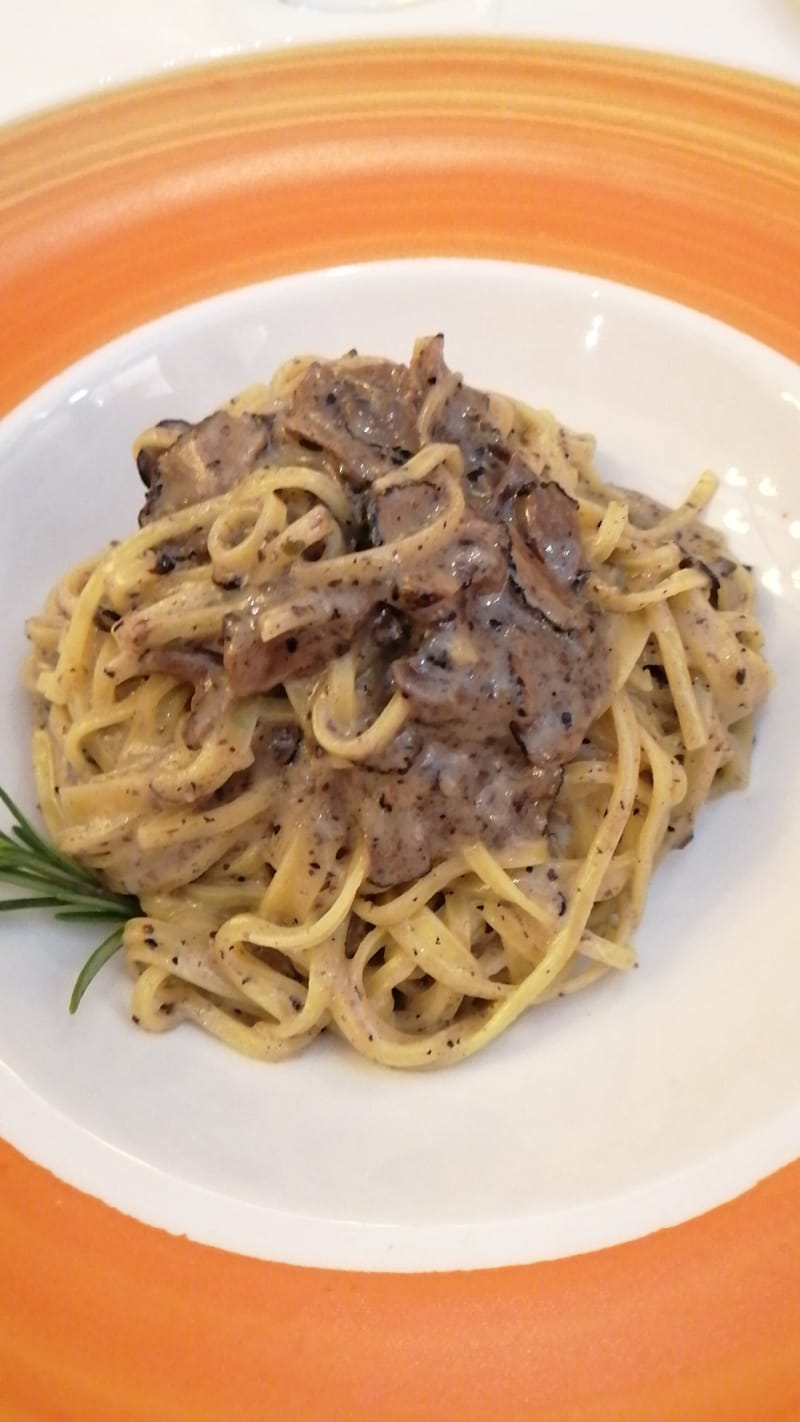 Tagliatelle Al Tartufo - Antico Ristoro