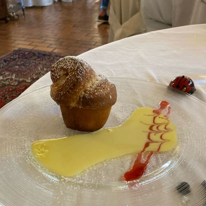 Torta di rose con crema di vaniglia - Antico Ristoro