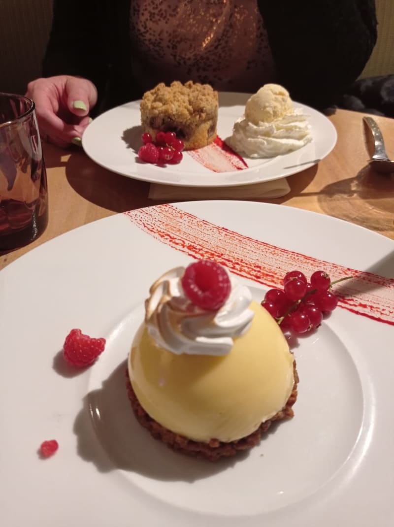 Au Living Room Clamart In Clamart Restaurant Reviews Menu And Prices Thefork