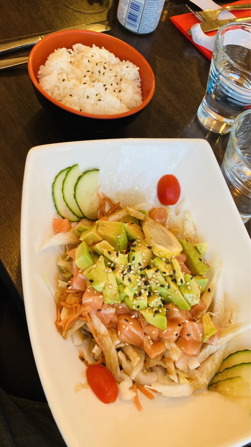 SALADE AU SAUMON - Kintaro, Vincennes