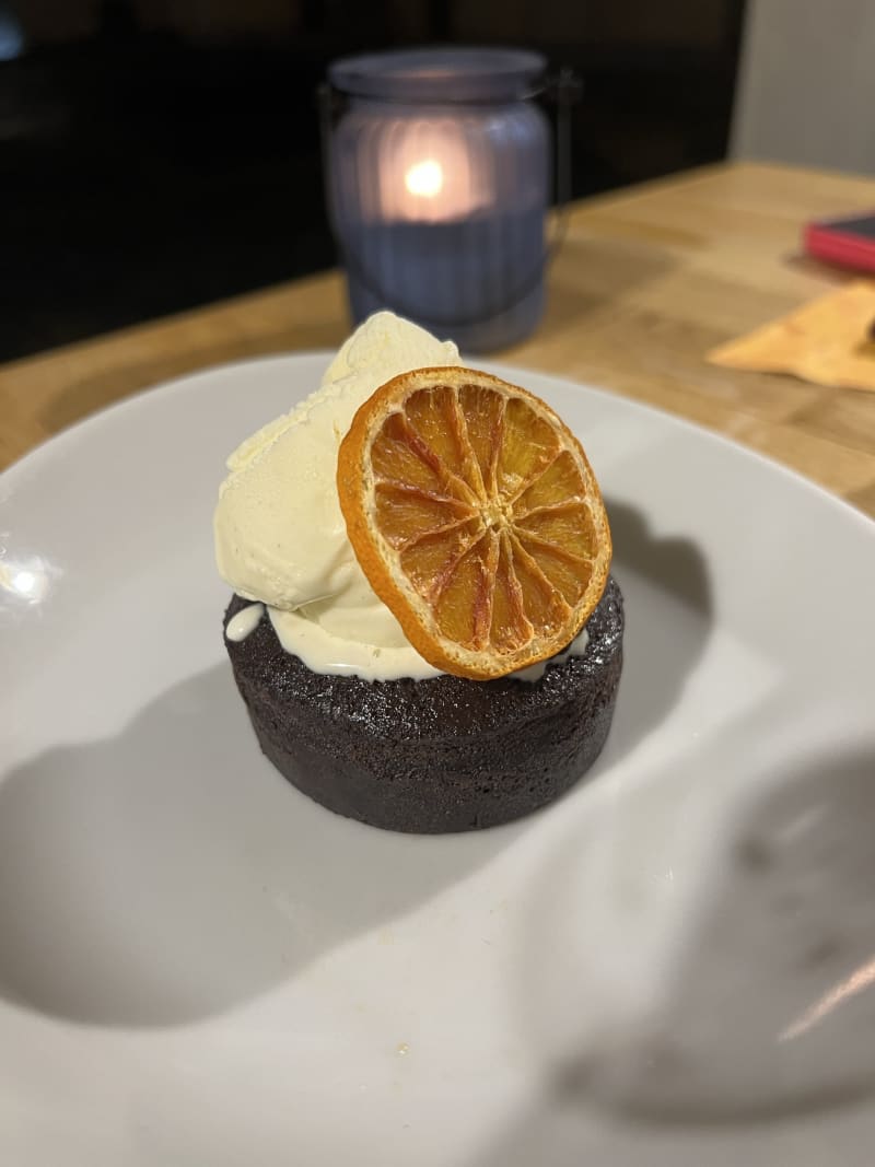 soufflè al cioccolato e gelato alla crema - Casa Martin, Turin