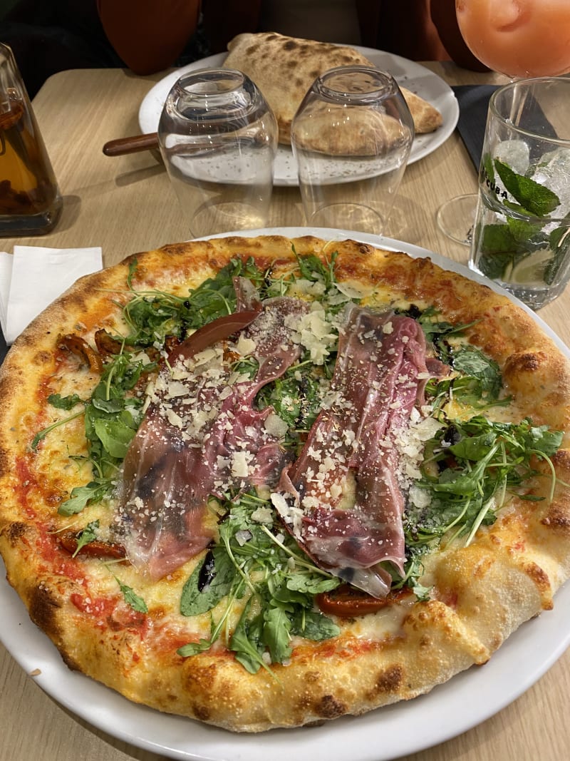 Pizza Parma et calzone  - La Cucina, Rennes
