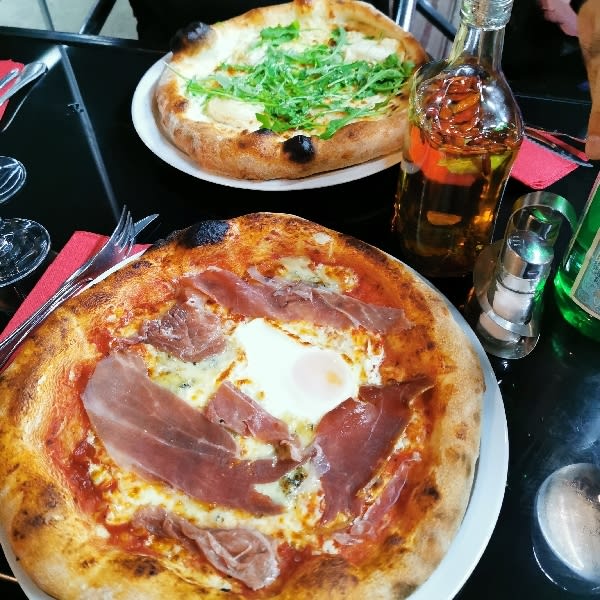 Pizza capriciosa et chèvre au miel - Carmina, Nanterre