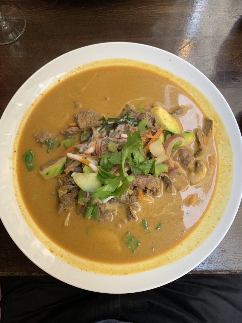 Curry Jaune, bœuf et légumes - Le Chef Thaï, Paris