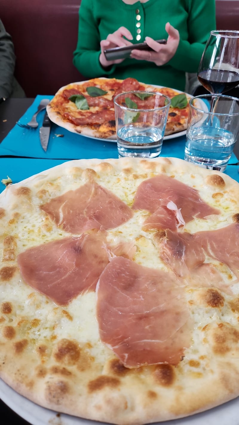 Mezza Luna - Pizzeria Artisanale, Paris