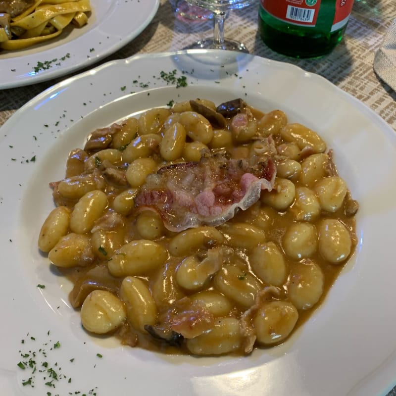 Gnocchi con porcini e guanciale - Erbanito Agriturismo