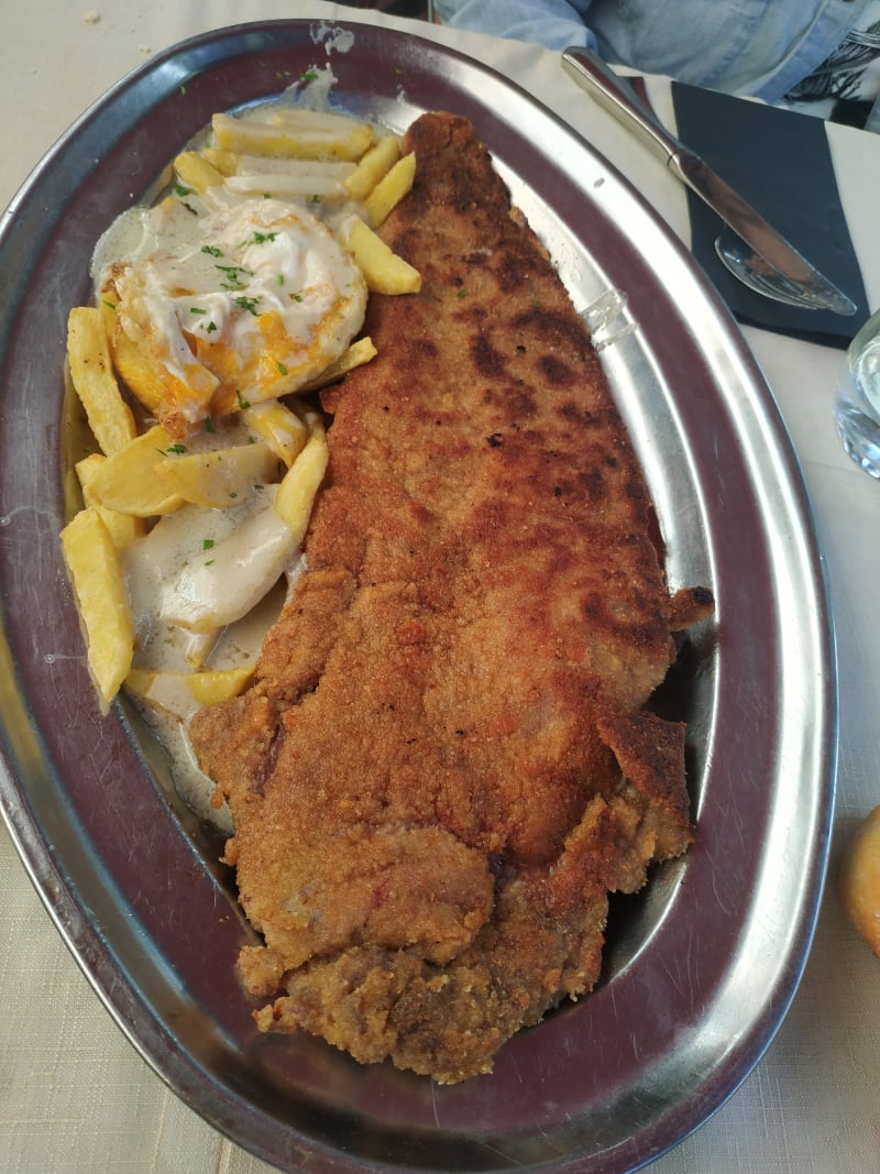 Cachopo con papas al Cabrales - O Camiño, Madrid