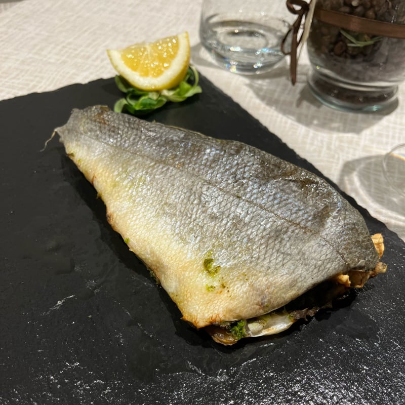 Branzino in crosta di mandorle - La Rava e la Fava