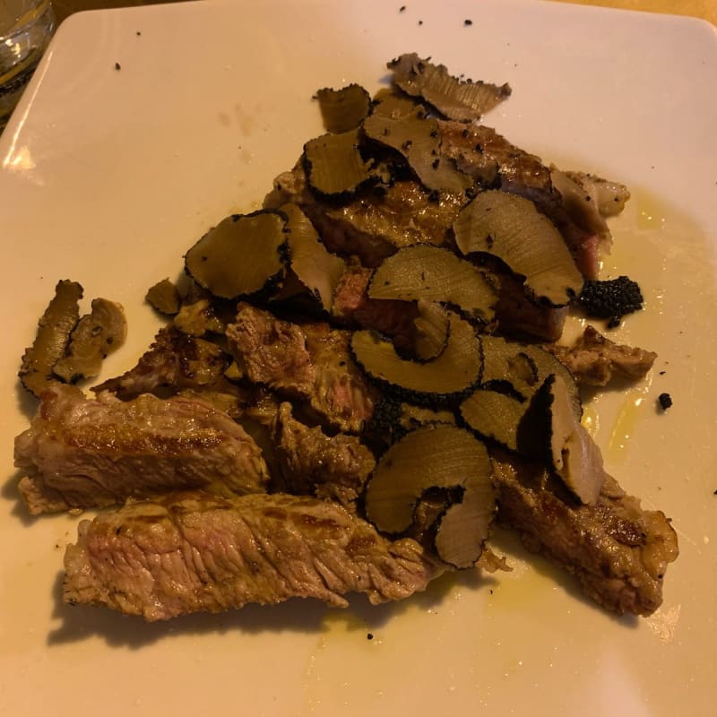 Tagliata con tartufo - Cà Rundèl