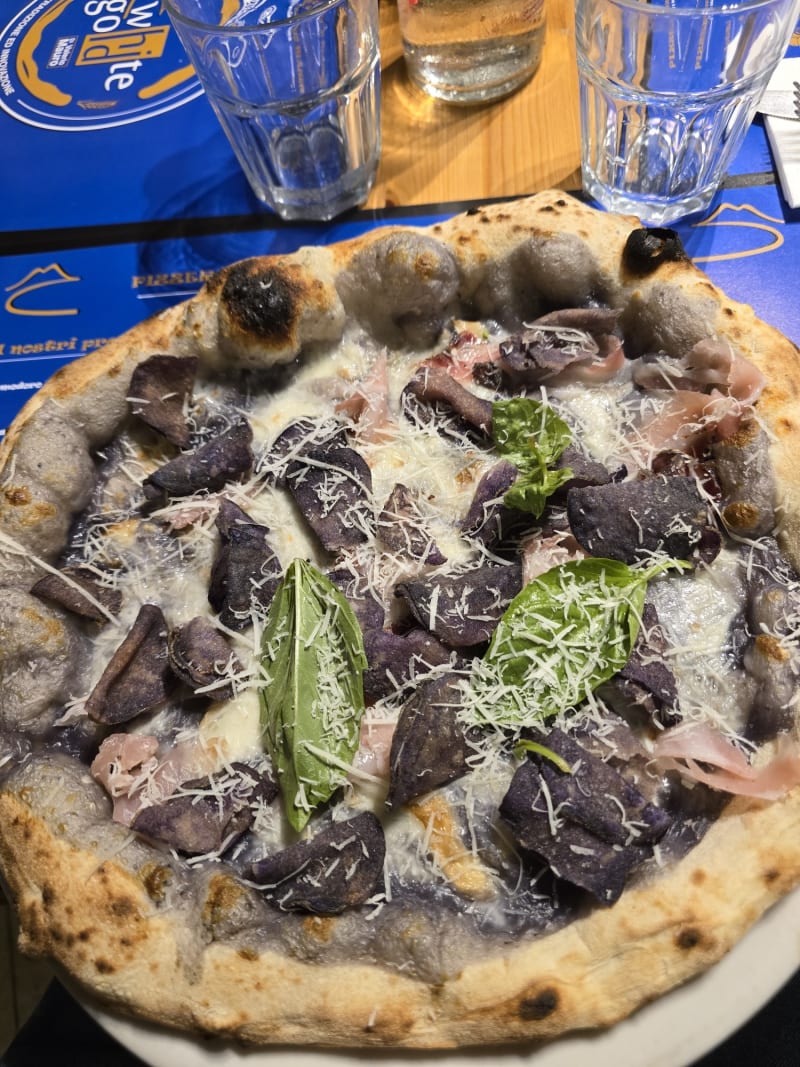 White Gold Pizzeria, Salerno