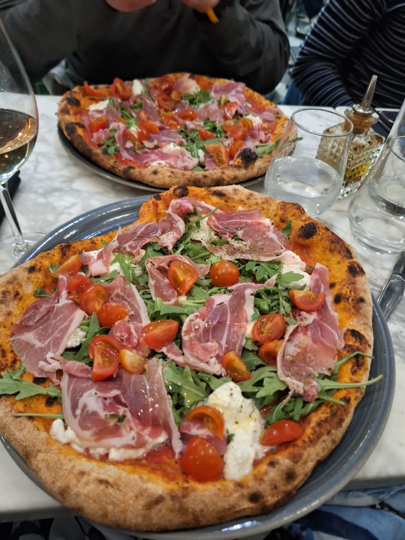 Pizzamore, Paris