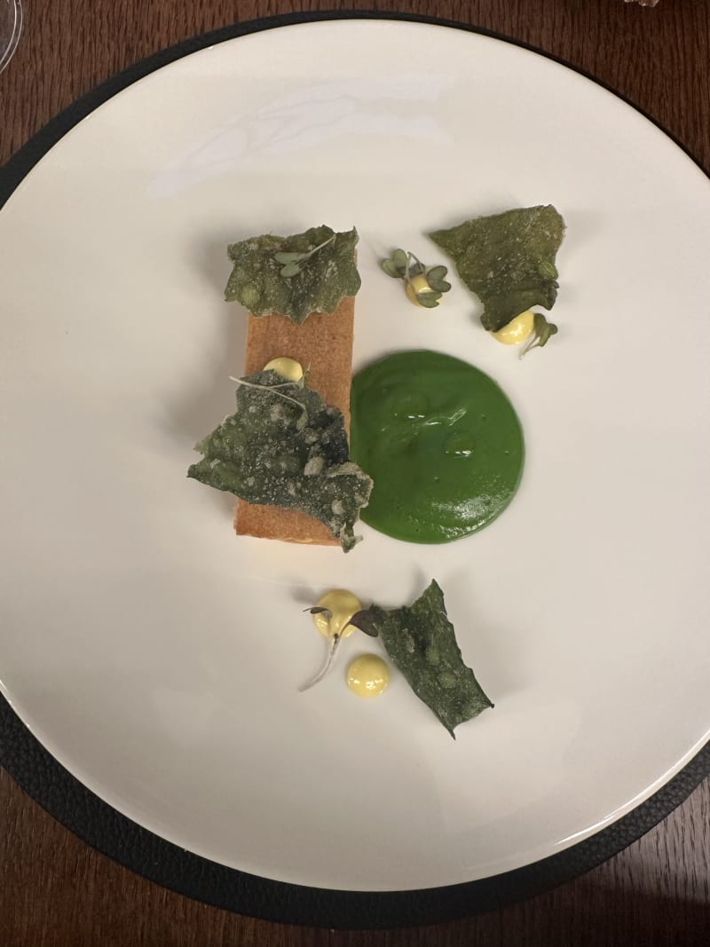 Wafer di Triglia, Wakame croccante, Maionese al Wasabi, salsa al Lattughino - Osmo Cucina, Florence