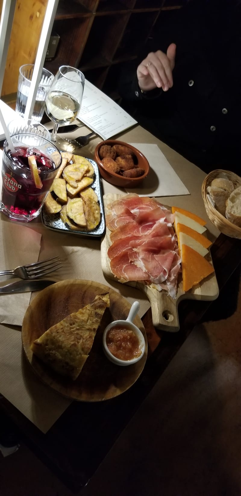 La Terraza de la Cave à Jambon in Marseille Bewertungen, Speisekarte und Preise TheFork