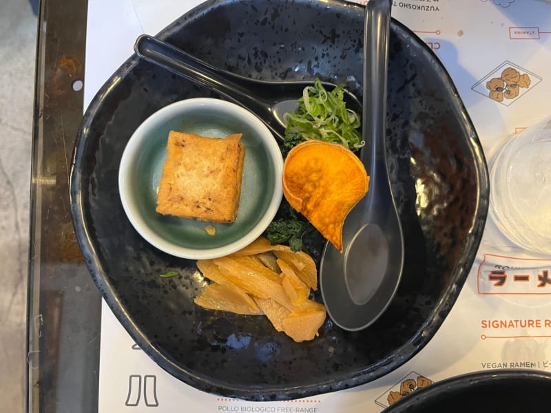 Tenoha & Ramen, Milan