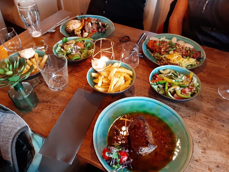 3 gerechten: biefstuk, saté en vegetarisch. - Meijer aan Zee, Zandvoort