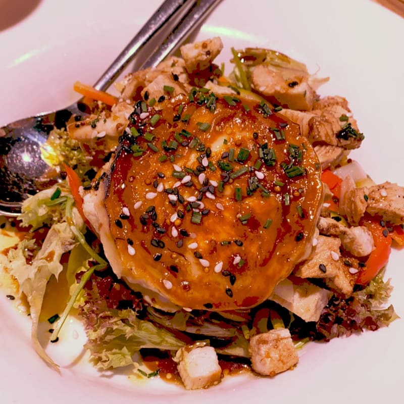 Ensalada templada de pollo y verduras  - El Caciquito, Madrid