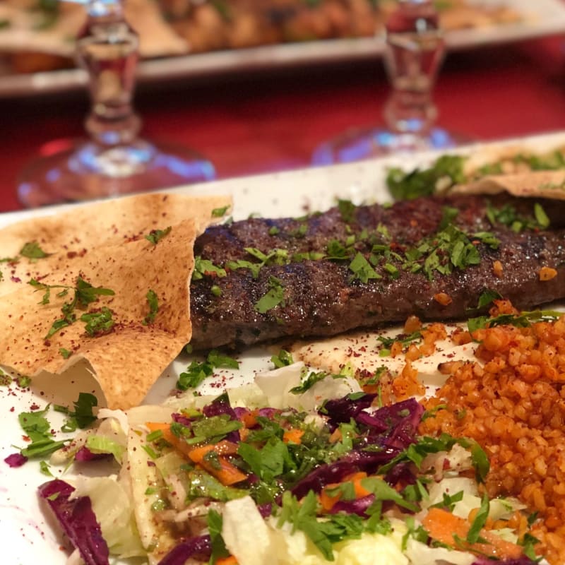 Brochettes d’agneau - Chez Rami, Paris