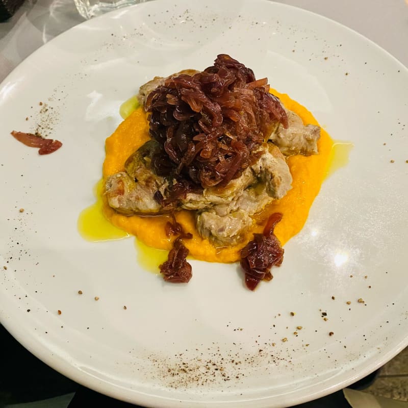 Filetto di maiale con purea di carote e cipolla caramellata  - Il Gargolo, Viterbo