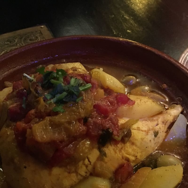 Tajine de poulet - Les Saveurs d'Atika, Paris