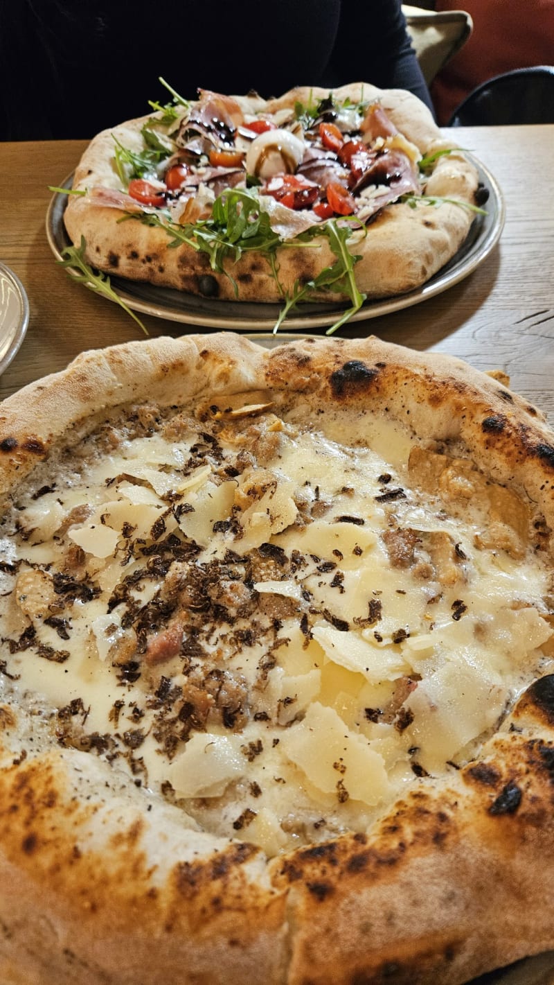 La Pizza è Bella Gourmet, Etterbeek