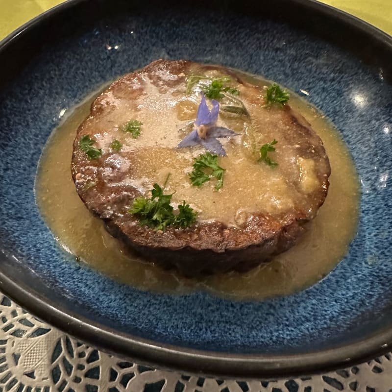 Gateau de foie de volaille au jus de foie gras et a la truffe - Le Mesturet, Paris