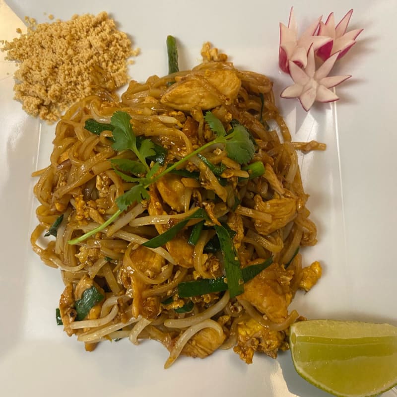 Pad Thai noddles  - Thai Som Tam, Paris