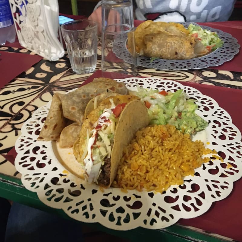 Burrito y tacos - Taqueria Mamacita's, Genoa