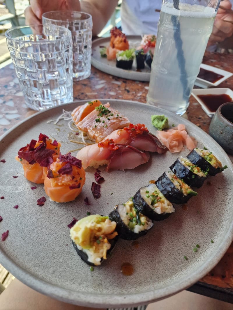 IZANAGI SushiCafé, Lisbon