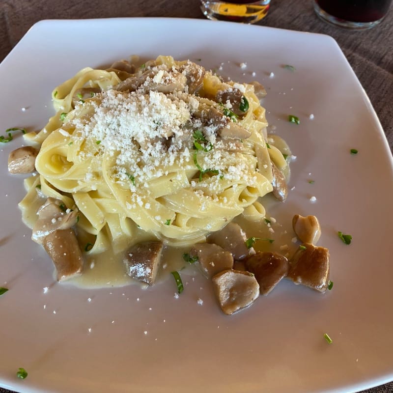 Tagliatelle ai funghi porcini - Il Borgo sul Lago