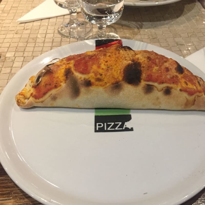 Calzone Zeno - Zeno Pizza & Picanha Carcavelos, Carcavelos