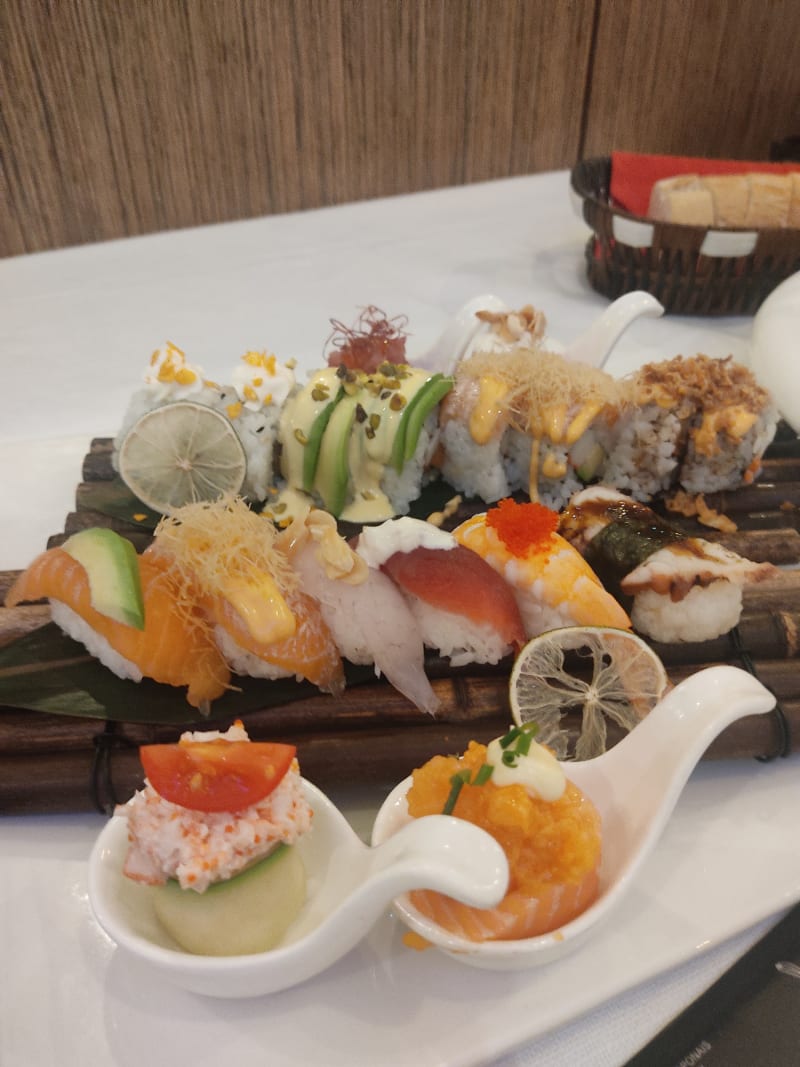 Giardini d'oro - Ristorante Italiano, Asiatico e Sushi