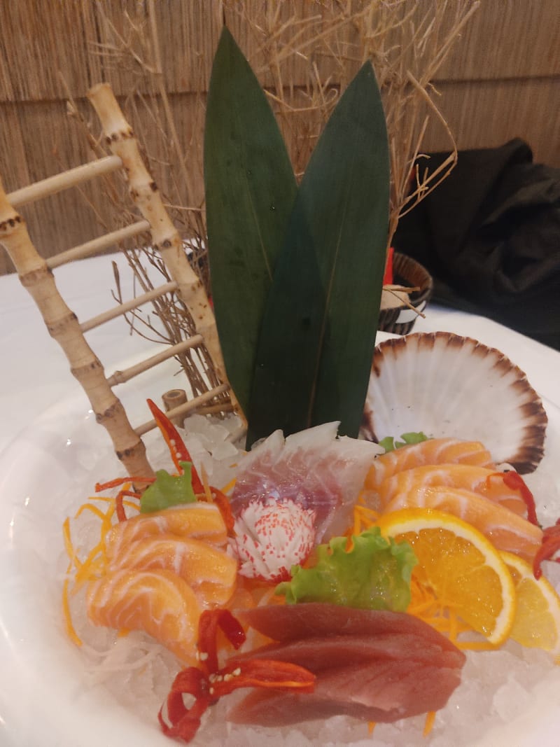 Giardini d'oro - Ristorante Italiano, Asiatico e Sushi