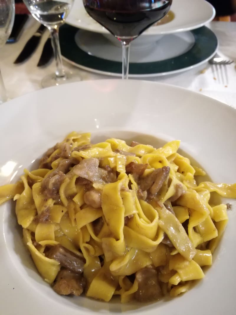 Fettuccine Funghi Porcini E Salsiccia - Lido dei Pioppi