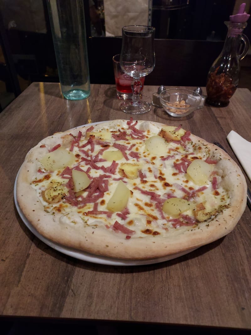 Pizza tartiflette  - Molto Gusto, Paris