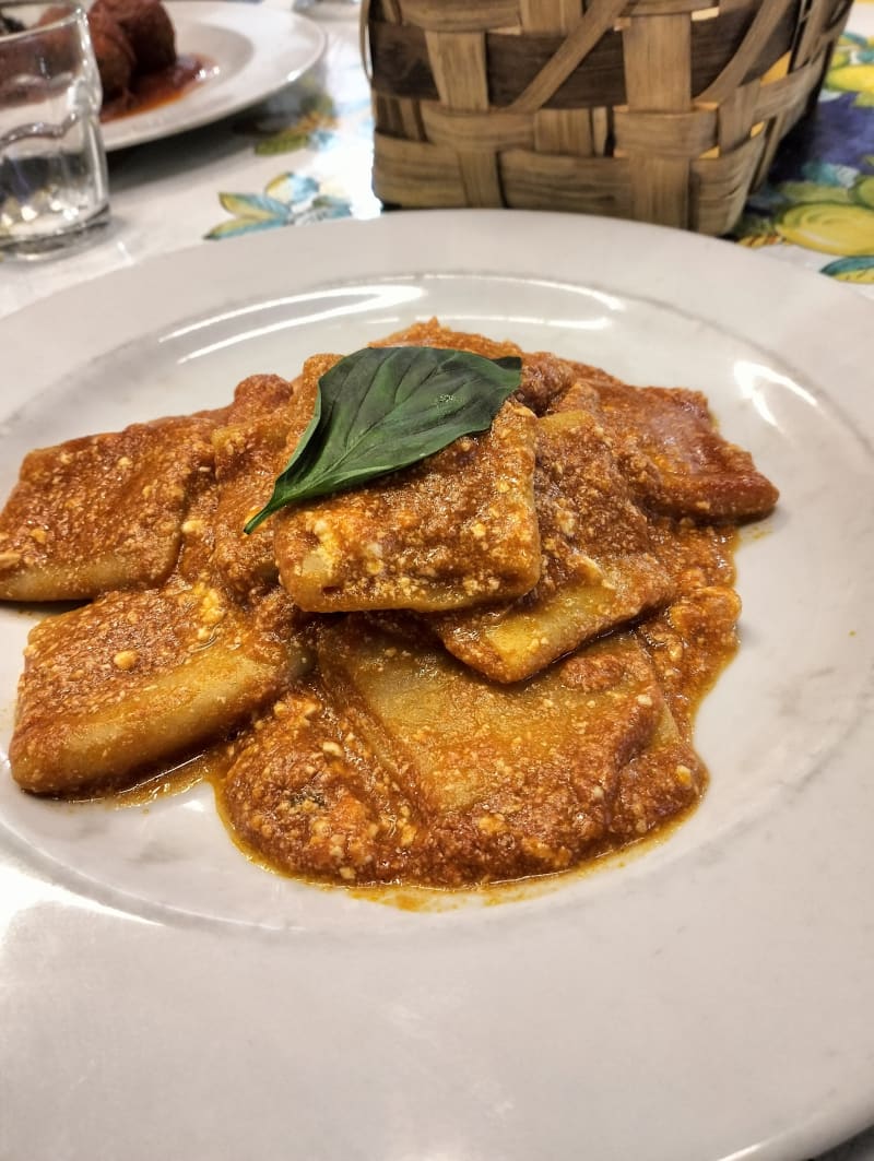 San Carlo 17 - Trattoria e Pizzeria, Naples