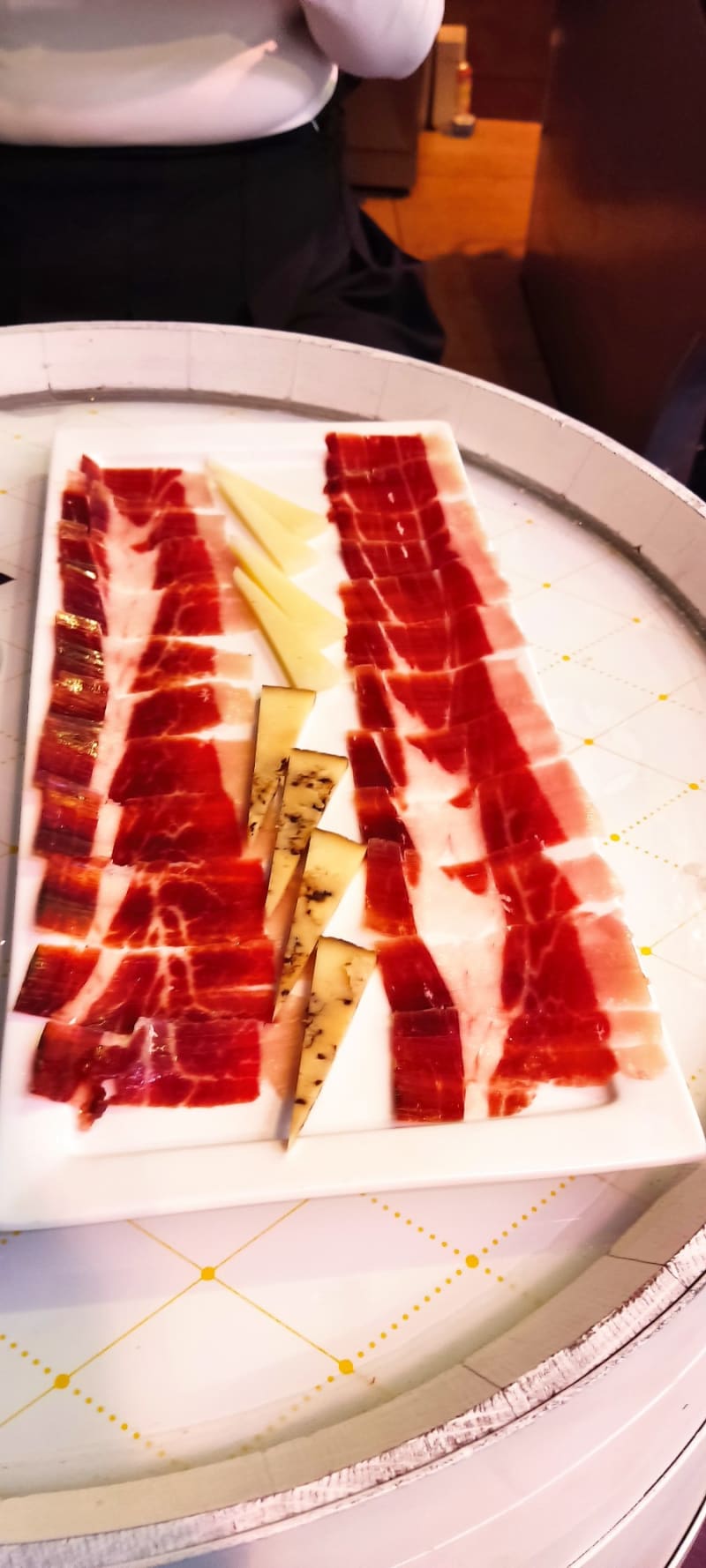 Jamón 100% Ibérico y queso de oveja variado  - La Encina de Ortega (tienda de degustación de jamón ibérico), Toledo