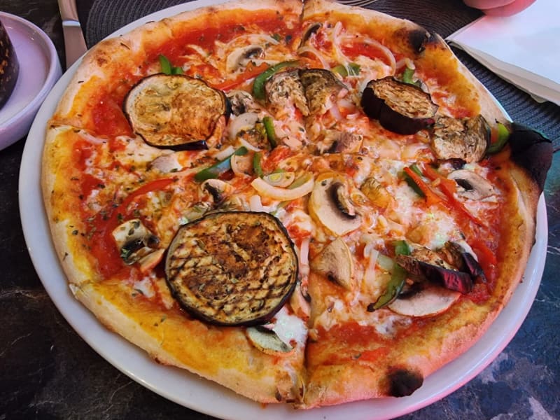 Pizza Aux Légumes Très Bonne - D´Oro, Paris