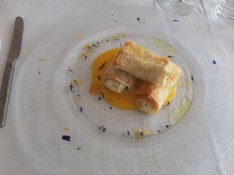 Cannelloni Con Ricotta E Zucchine In Crema Di Zafferano  - Ristorante Antichi Sapori