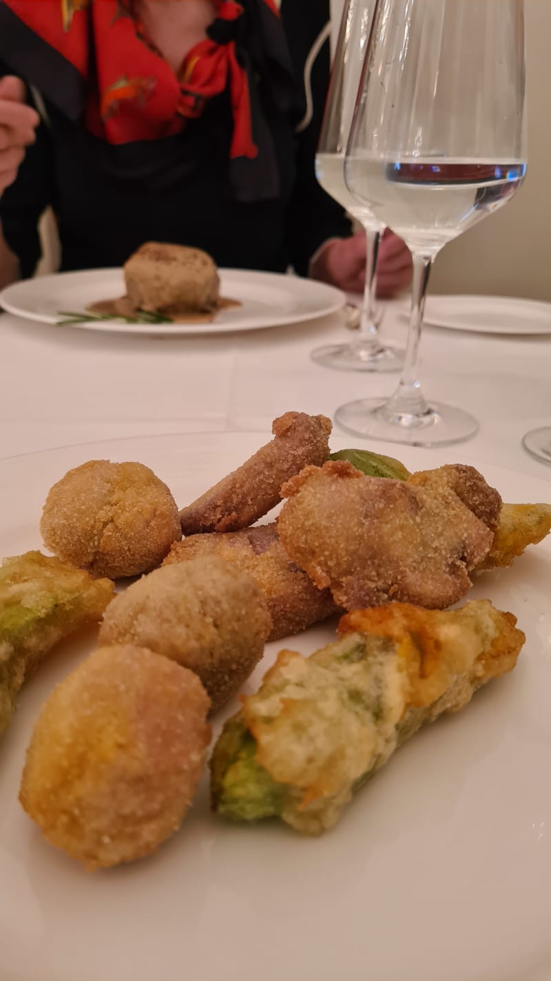 Cevello, animelle e fiori di zucca fritti - Antico Ristorante Boeucc, Milan