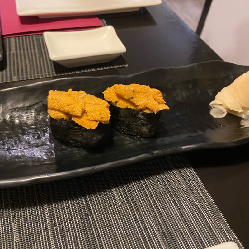 Gunkan riccio di mare - Take Sushi, Rome