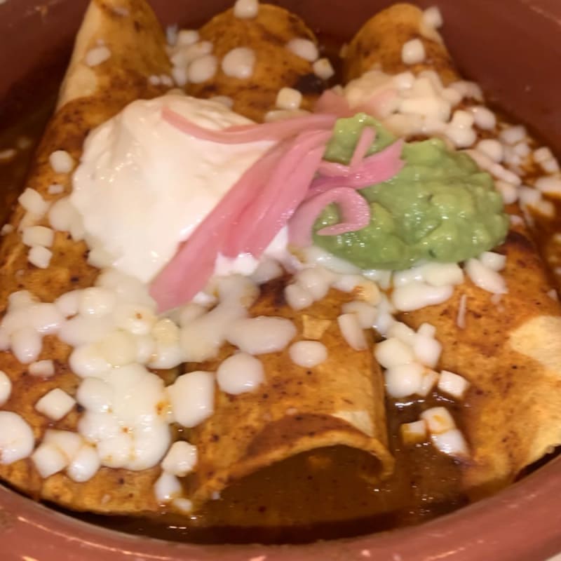 Enchiladas al mole - Pupusería Irra's Express - Mercado Barceló ,Planta 2 (Local 309), Madrid