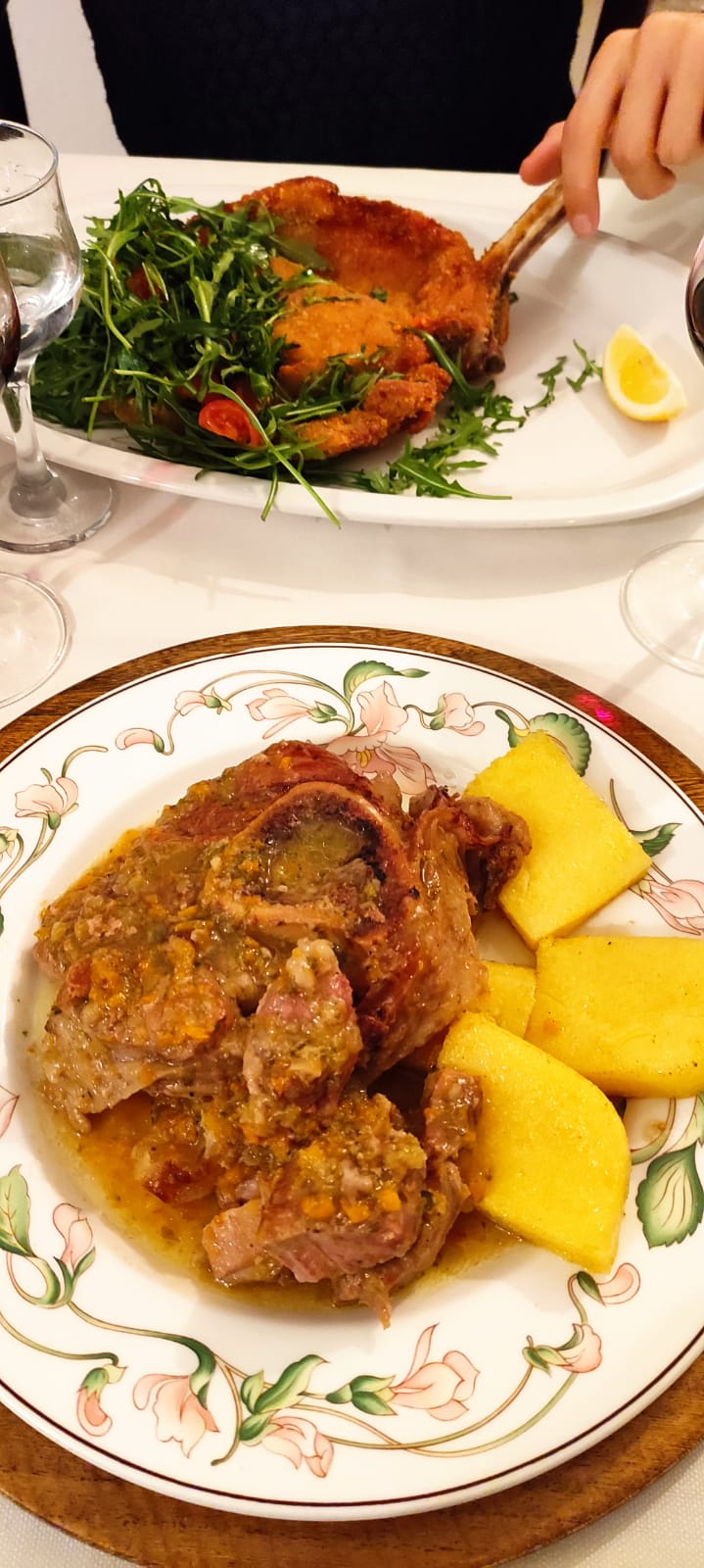 Ossobuco di vitello con polenta  - Osteria di Largo Kennedy, Rho