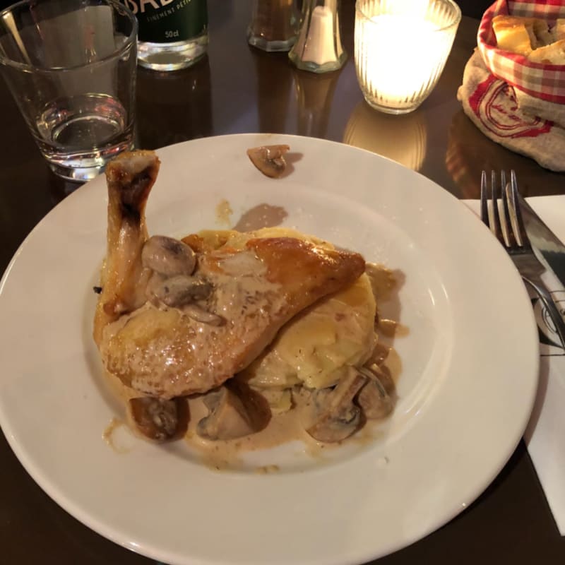 Suprême de volaille fermier - le Bistrot à Deux Têtes, Paris