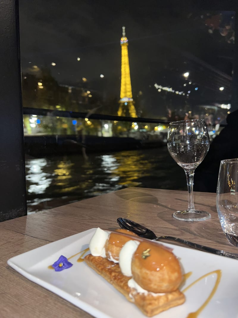 Bateau Croisière - Paris Seine, Paris