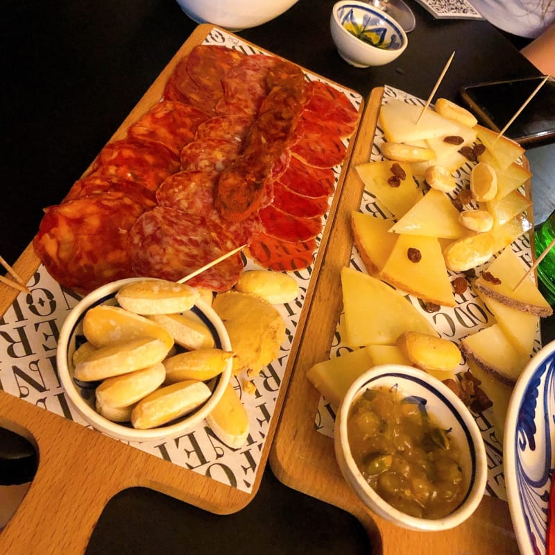 Colono Wien Spanischer Tapas Bar a Vienna Menu, prezzi, immagini