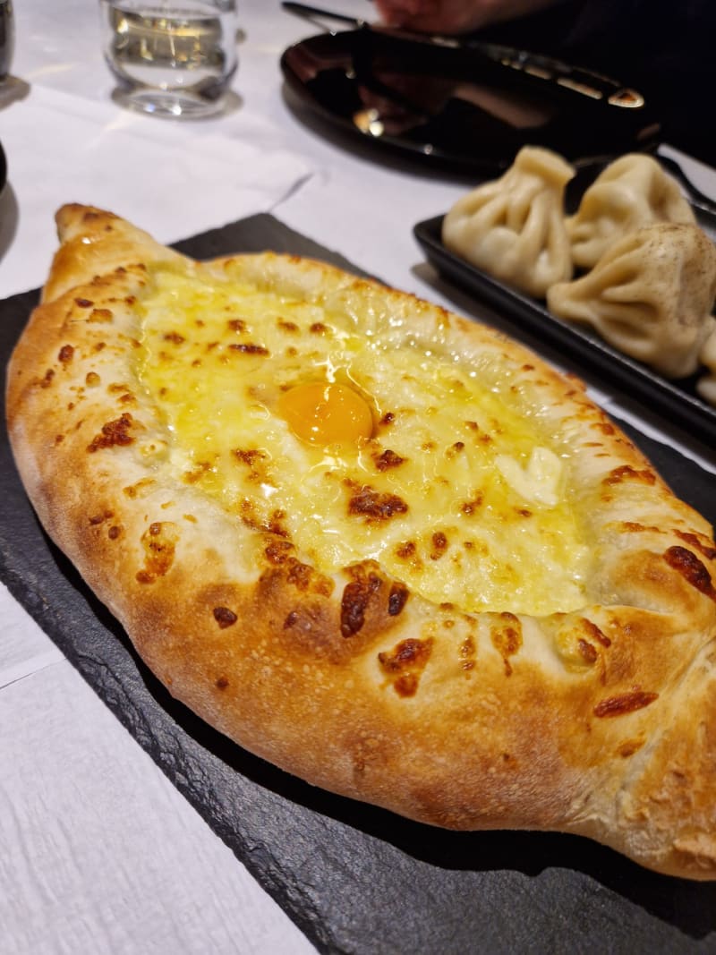 Adjaruli khachapuri - Maison Marani (cuisine Géorgienne et Italienne), Geneva