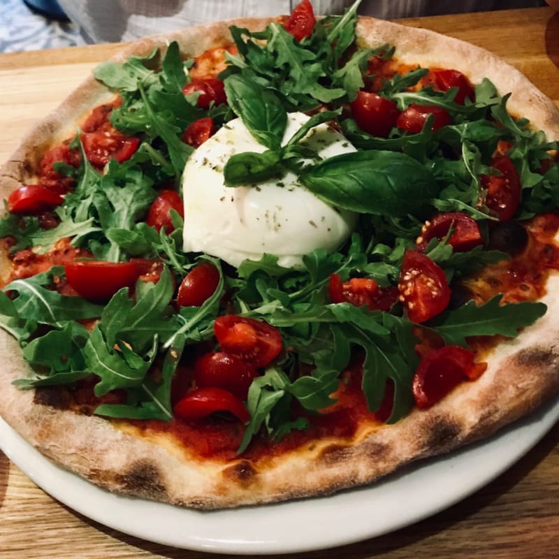 Pizza à la burrata - La Basilicata Volontaires, Paris