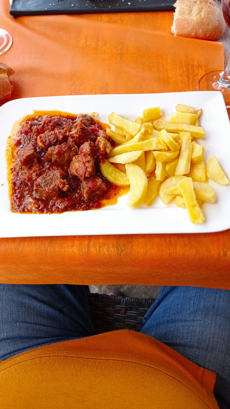 Carne De Cerdo Con Tomate Casero - Iberic Fusión Platja, Badalona